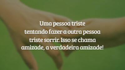 Uma pessoa triste tentando fazer a outra pessoa triste sorrir. Isso se&hellip;