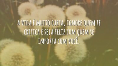 A vida é muito curta, ignore quem te critica e seja feliz&hellip;