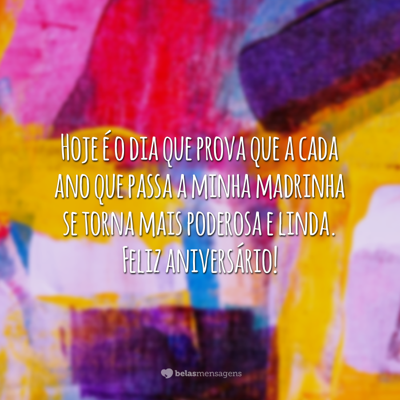 Hoje é o dia que prova que a cada ano que passa a minha madrinha se torna mais poderosa e linda. Feliz aniversário!