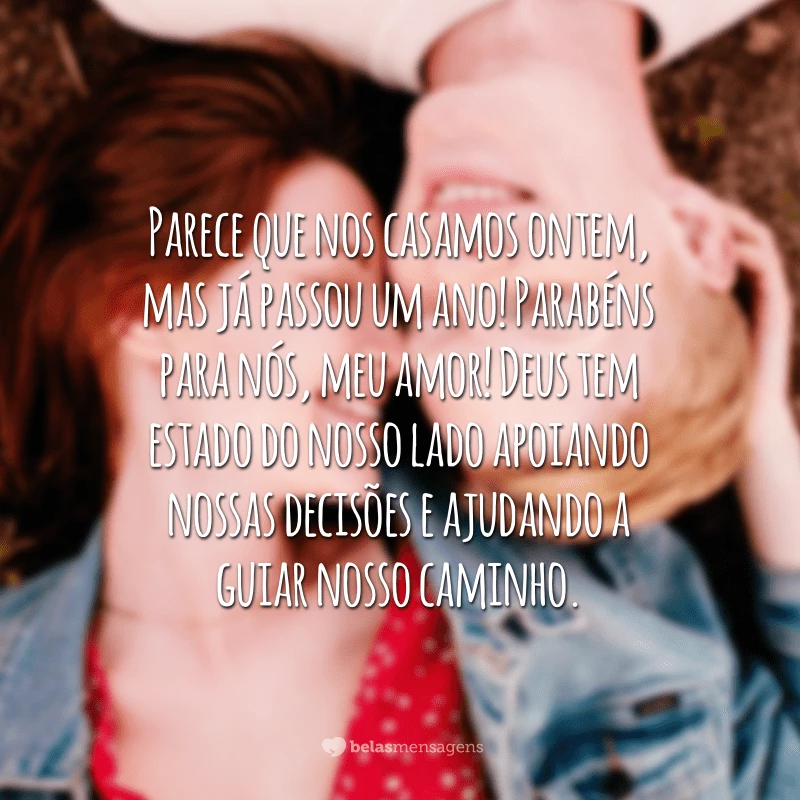 Parece que nos casamos ontem, mas já passou um ano! Parabéns para nós, meu amor! Deus tem estado do nosso lado apoiando nossas decisões e ajudando a guiar nosso caminho.