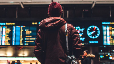 60 frases de viajantes que motivam a explorar novos lugares