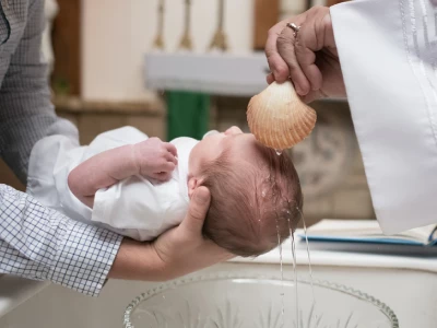 45 frases para batizado que celebram esse momento especial de muita fé