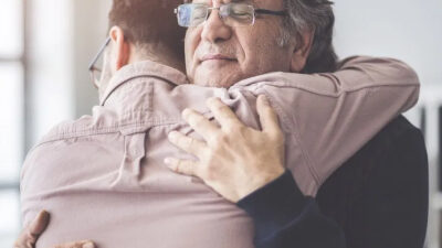 40 frases de filho para pai que vão emocionar seu grande herói