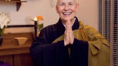 40 frases da Monja Coen para se transformar de fora para dentro
