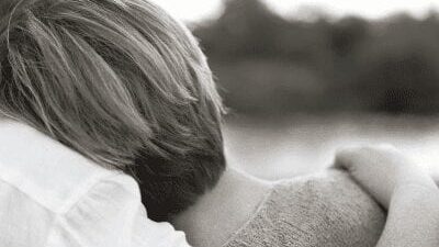 30 frases para mãe falecida que vão encher seu coração de memórias