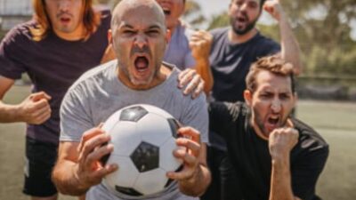 50 frases de futebol com amigos para quem é boleiro de verdade
