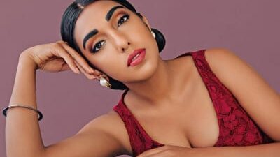 30 frases de Rupi Kaur para se encantar com a obra da escritora