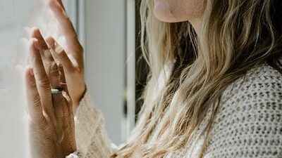 50 frases de traição para status que permitem você a desabafar
