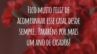 Fico muito feliz de acompanhar esse casal desde sempre. Parabéns por mais um ano de casados!