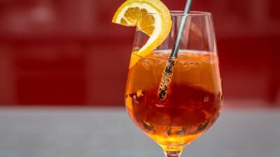 40 frases de drinks para quem ama experimentar novas combinações