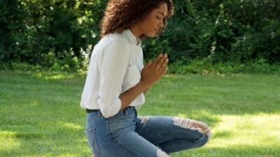 50 frases de Salmos para status que louvam ao Senhor e te abençoam