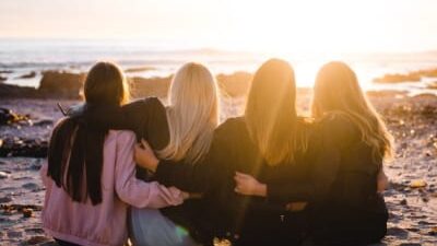 50 frases de ânimo para amiga que a encherão de força e motivação