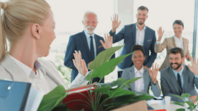 45 frases de despedida para colega de trabalho repletas de carinho