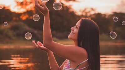 50 frases sobre ser feliz para ter mais alegria a cada dia