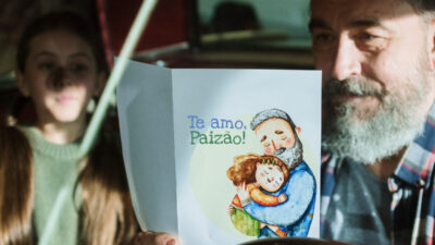 40 frases de homenagem de Dia dos Pais que celebram seu herói