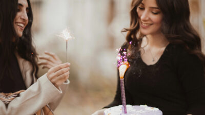 40 mensagens de aniversário para melhor amiga que a farão feliz